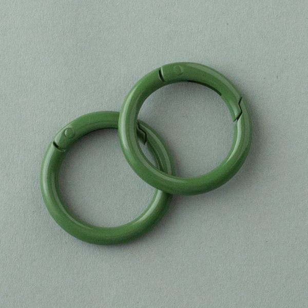 DIY kit Macrame-Pendant, Metallring olive green